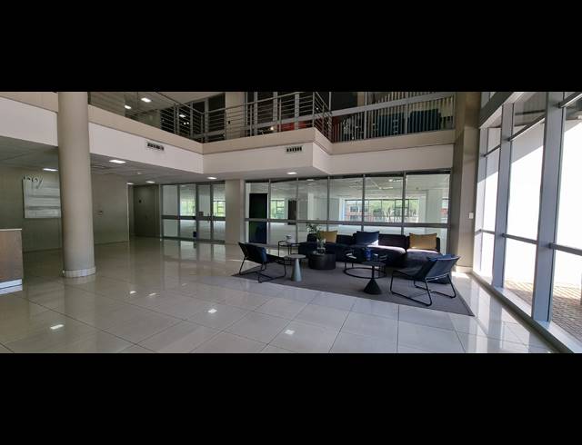 645M² OFFICE TO LET IN MAGALIESSIG